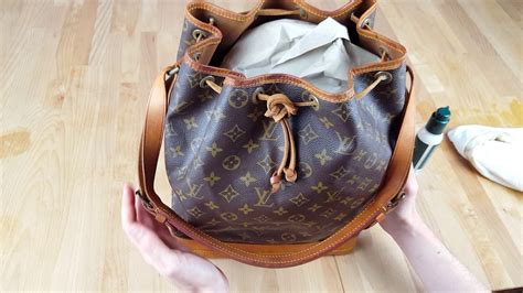 pflege louis vuitton tasche|Louis Vuitton Tasche reinigen: So wird die Designer.